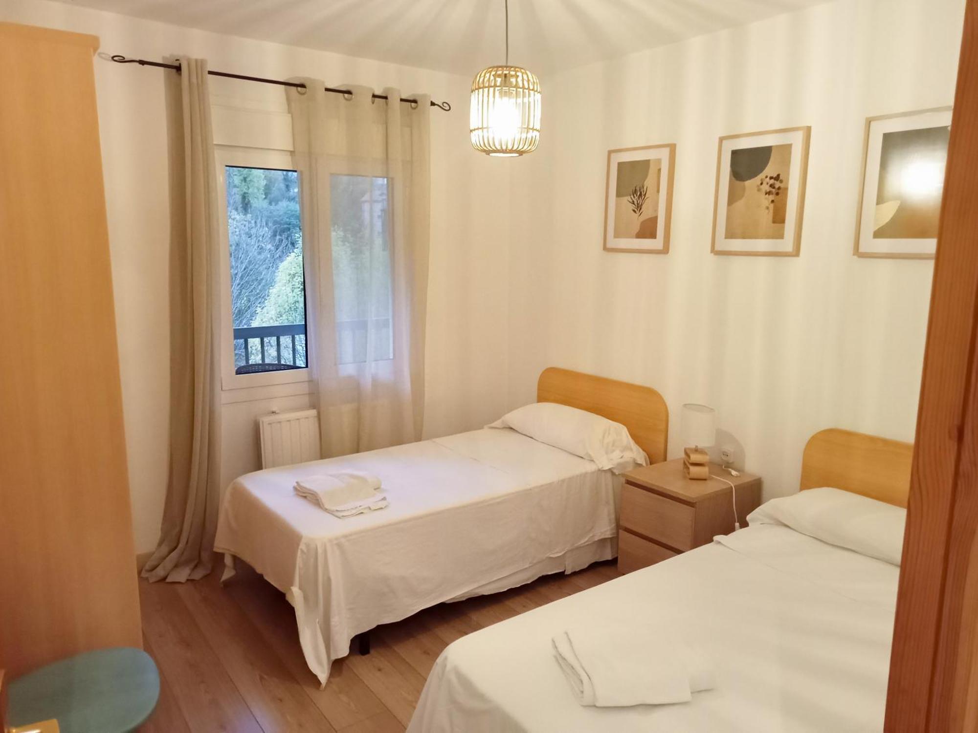 Apartamentos Valle De Tena - Biescas 3000 Ngoại thất bức ảnh