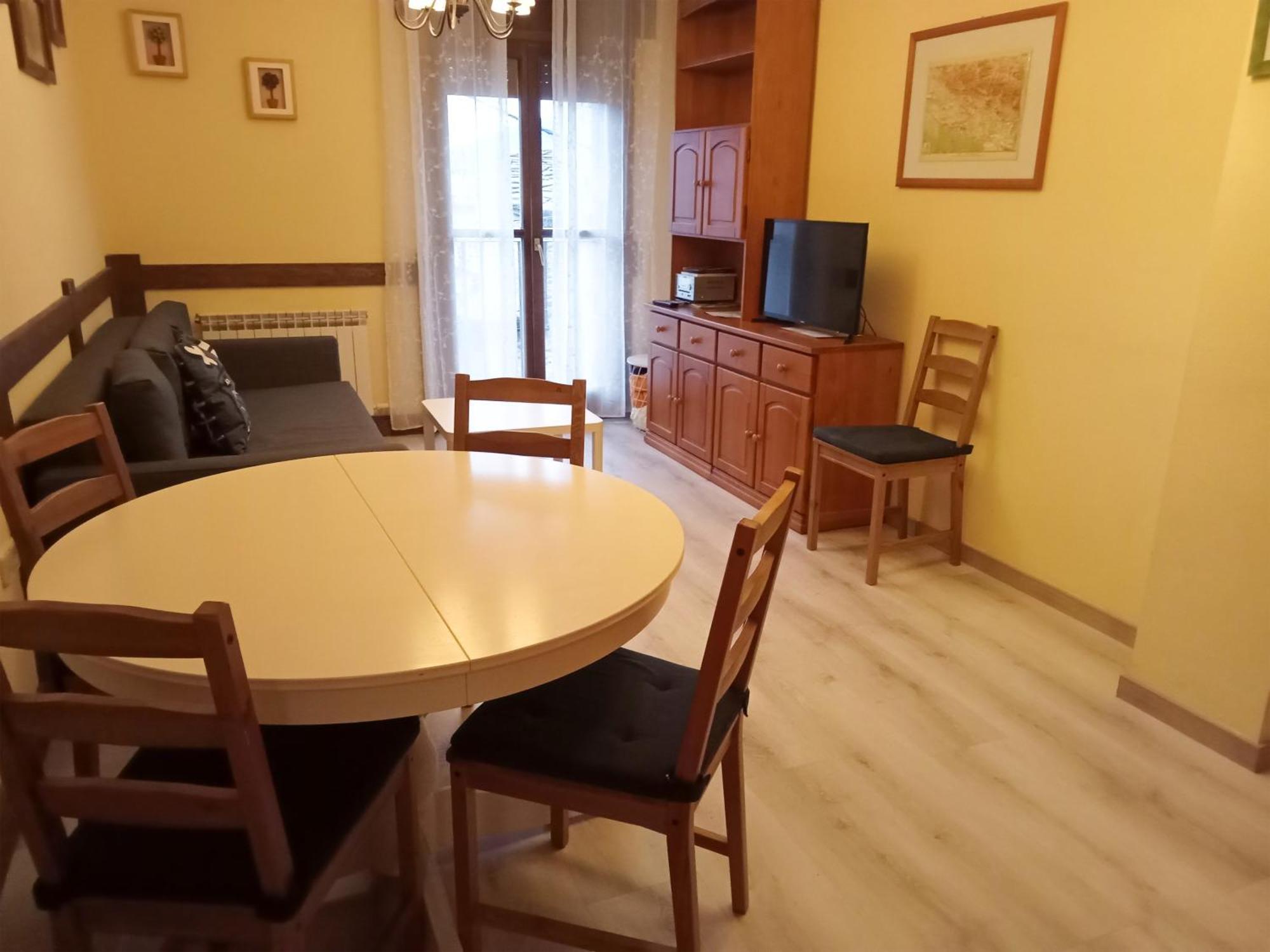 Apartamentos Valle De Tena - Biescas 3000 Ngoại thất bức ảnh